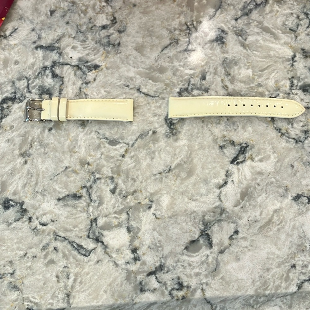 Michelle watch band eggshell Cream color NEW condition size 18